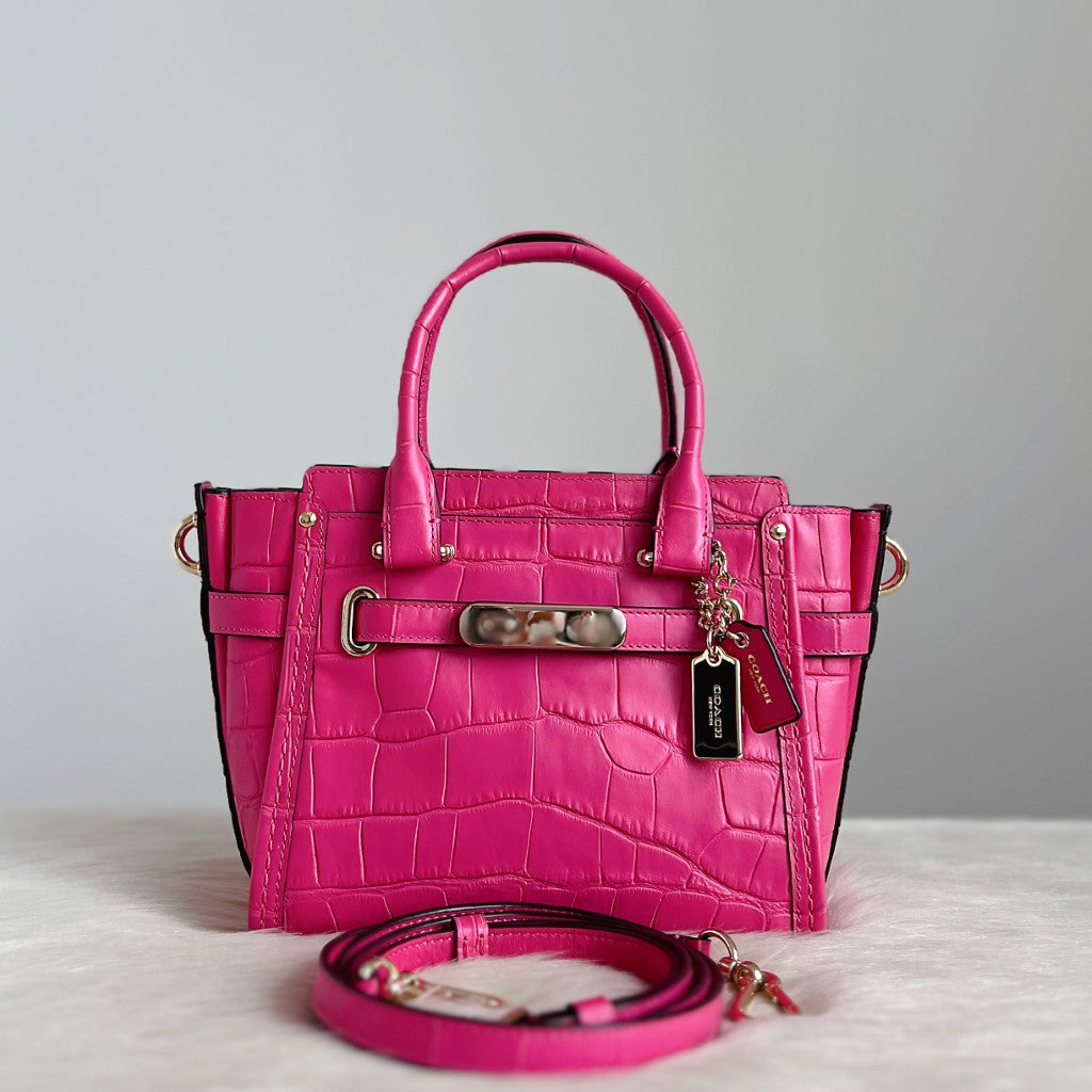 Coach Fuchsia Crocodile Pattern Leather Turn Lock 2 Way Shoulder Bag Like New