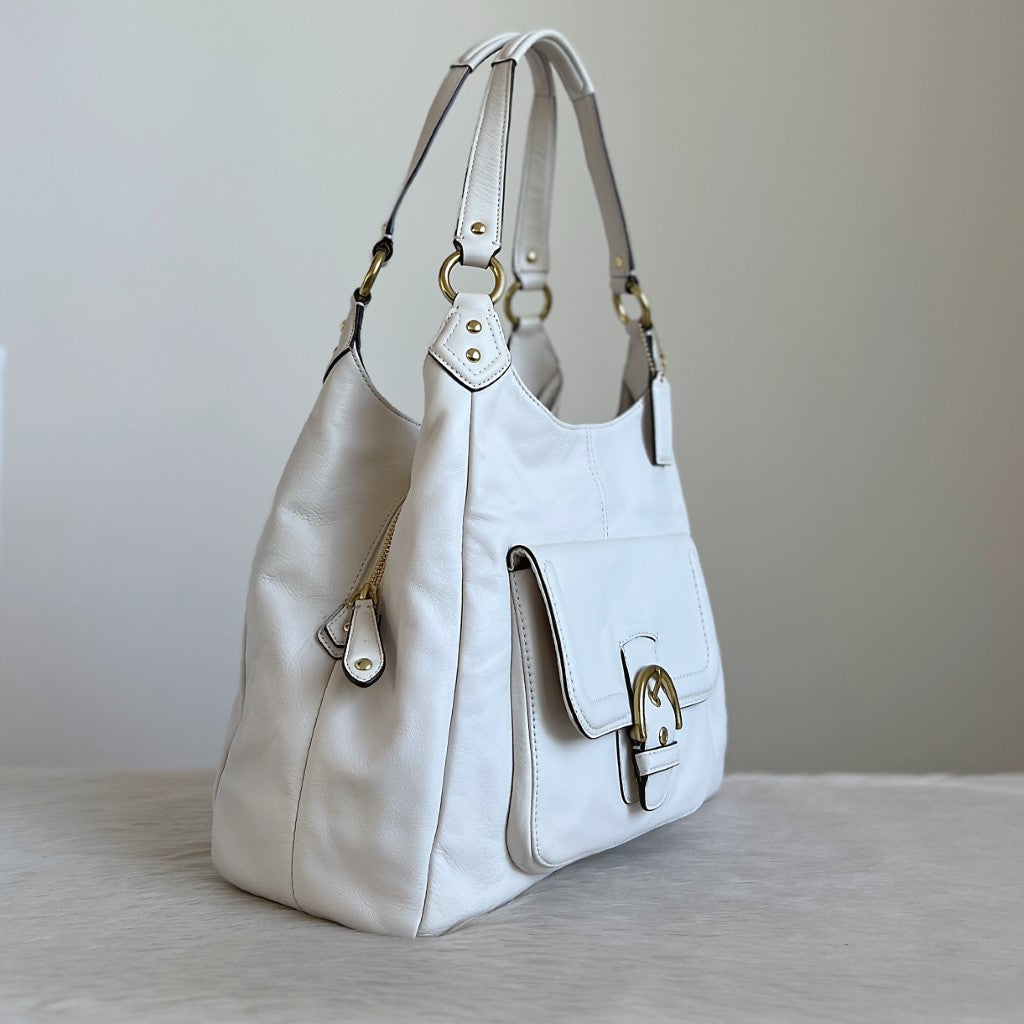 Coach White Leather Front Buckle Detail Triple Compartment Shoulder Bag