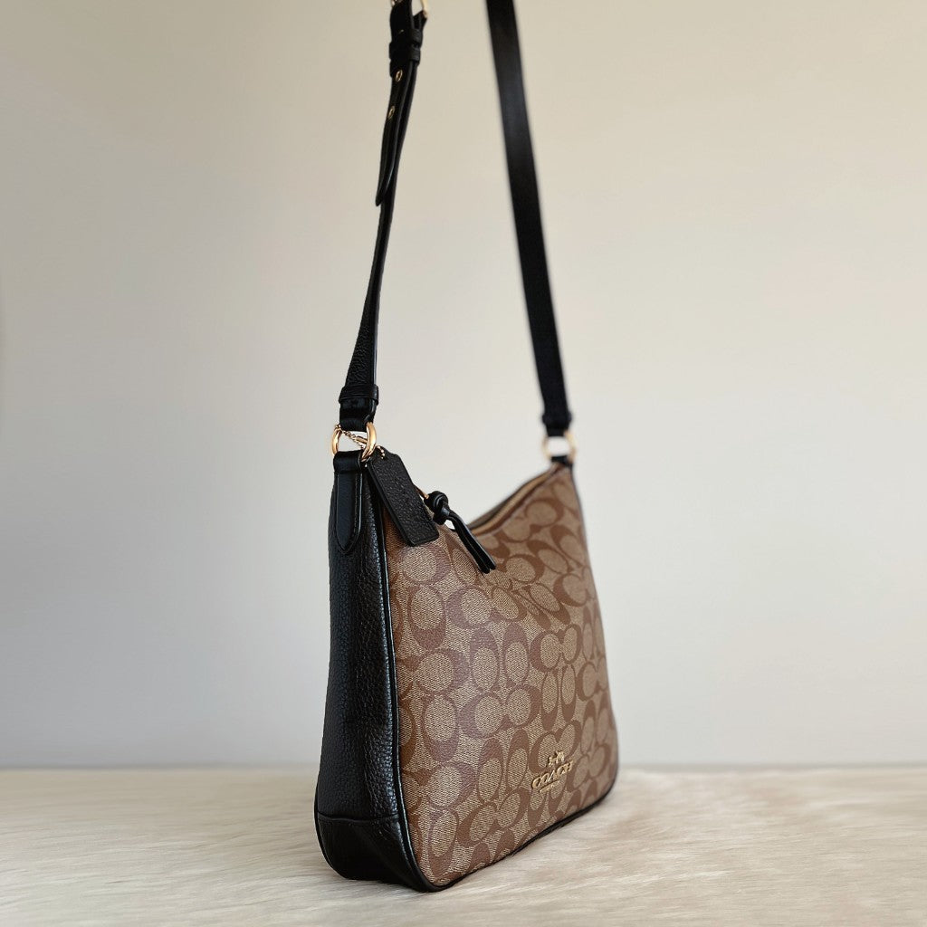 Coach Black Leather Monogram Front Logo Crossbody Shoulder Bag Like New
