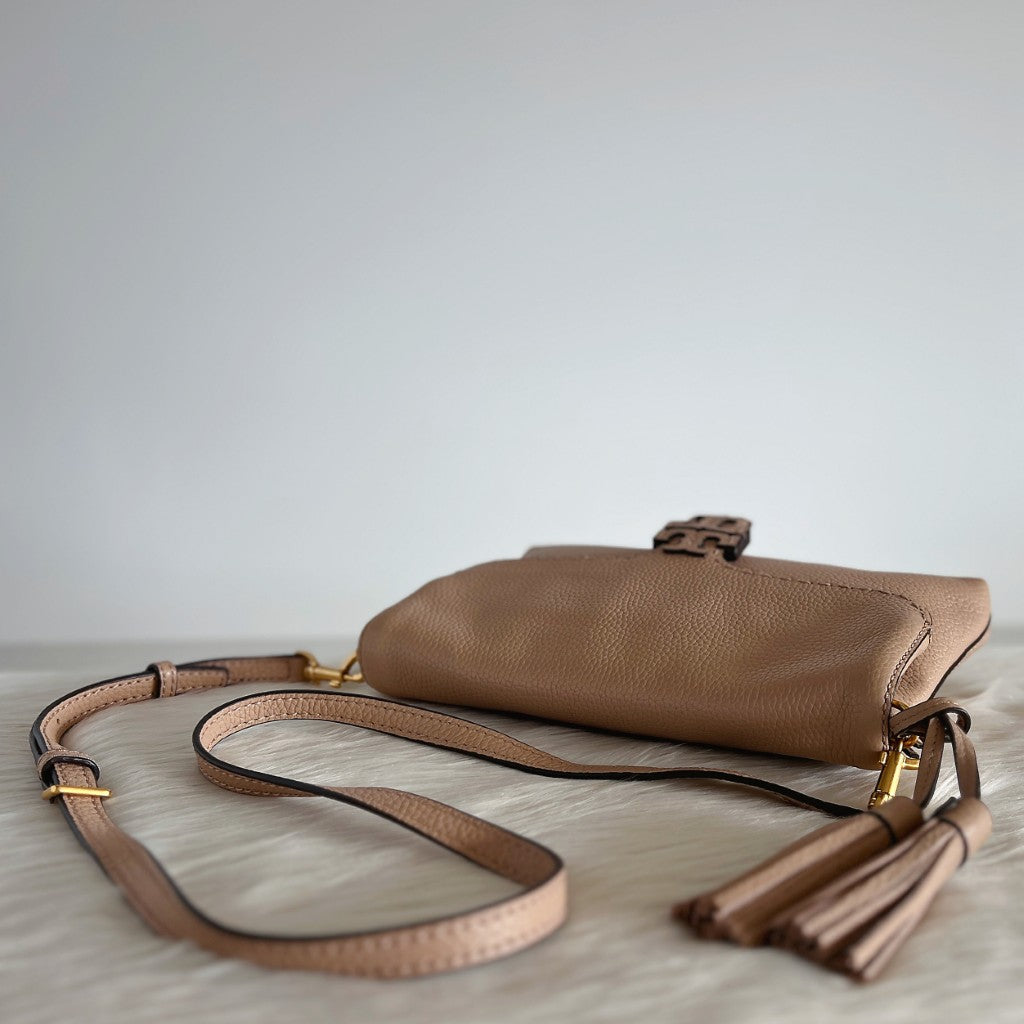 Tory Burch Beige Leather Front Buckle Tassel Charm Crossbody Shoulder Bag Like New