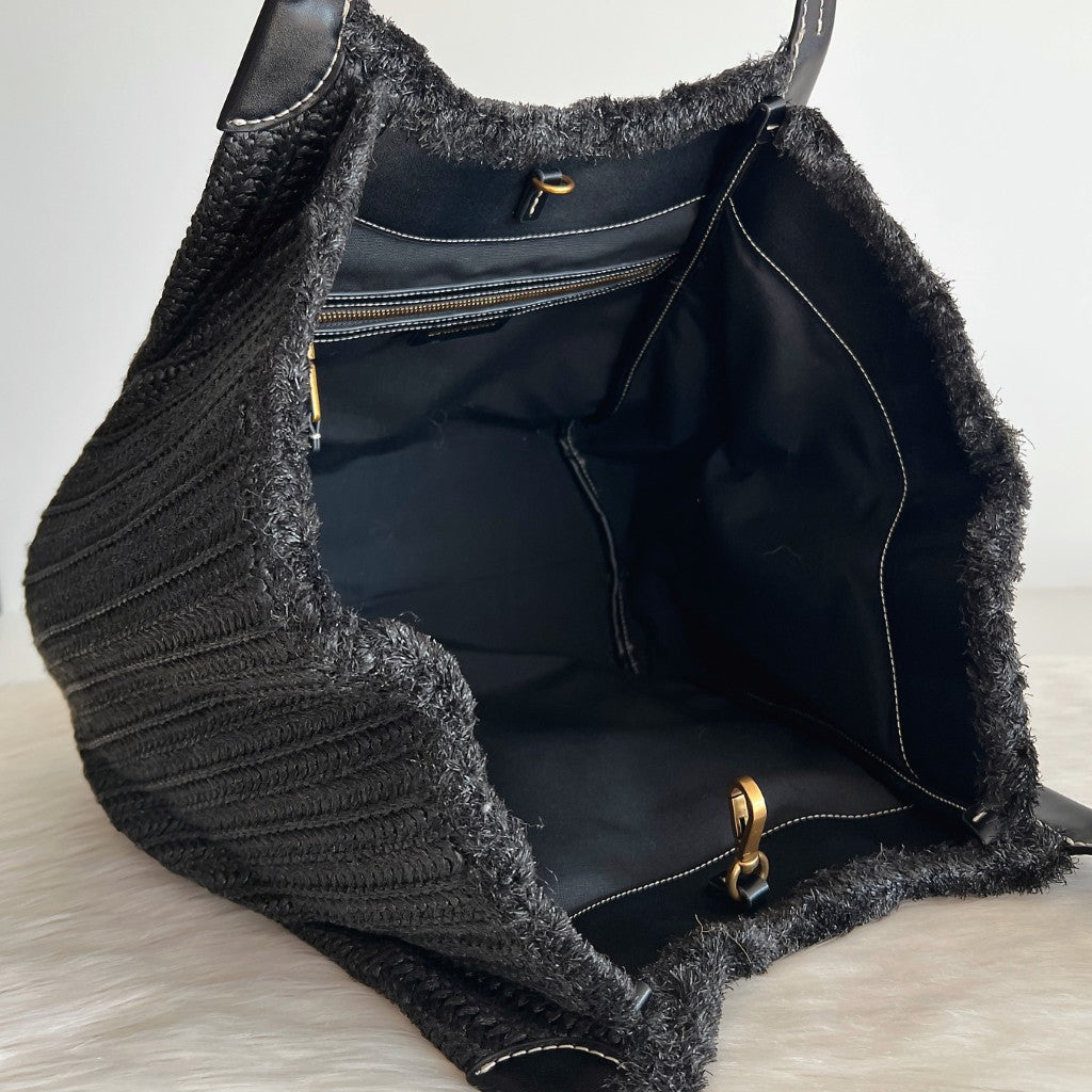 Emporio Armani Black Leather Charm Detail Straw Holiday Carryall Shoulder Bag Excellent