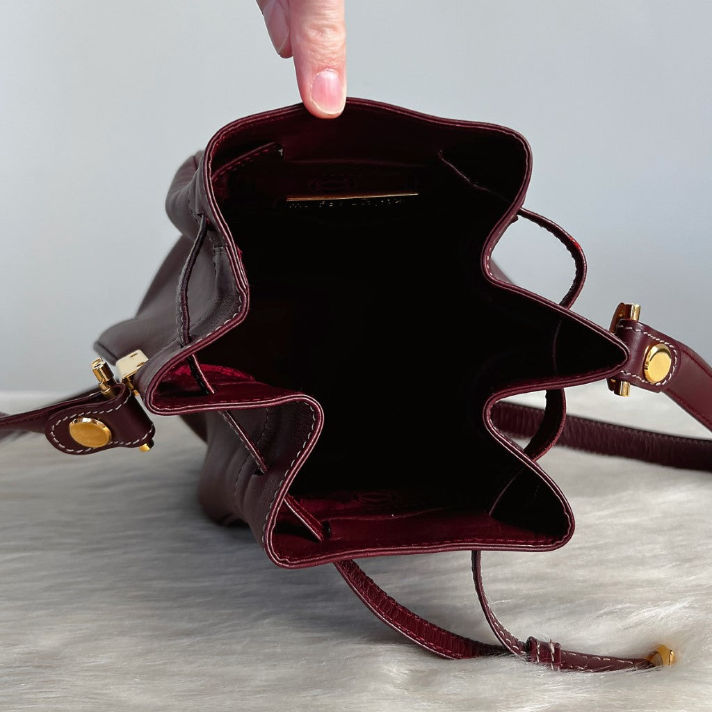 Cartier Signature Bordeaux Leather Front Embossed Logo Crossbody Shoulder Bag Excellent