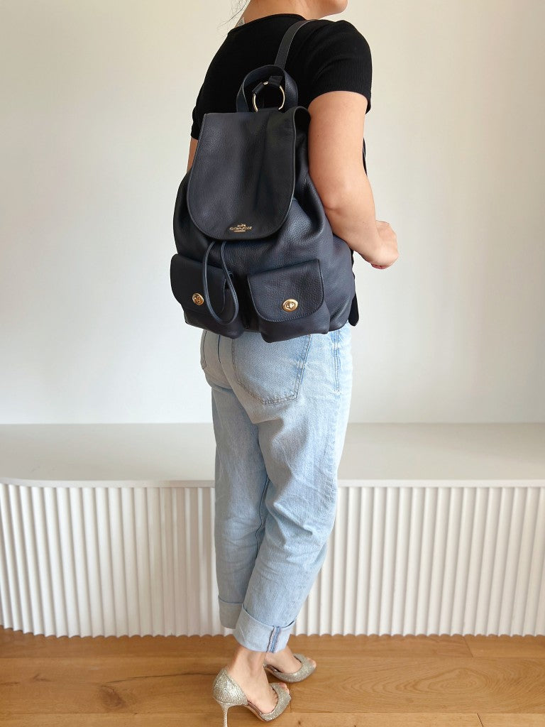 Coach Navy Leather Front Logo Drawstring Turn Lock Pocket Backpack Like New