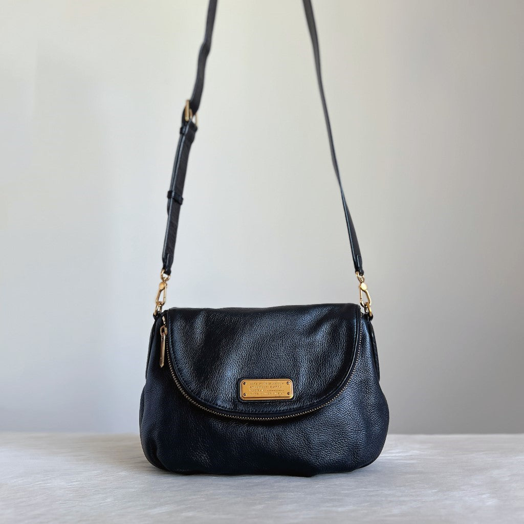 Marc Jacobs Black Leather Front Logo Crossbody Shoulder Bag Excellent