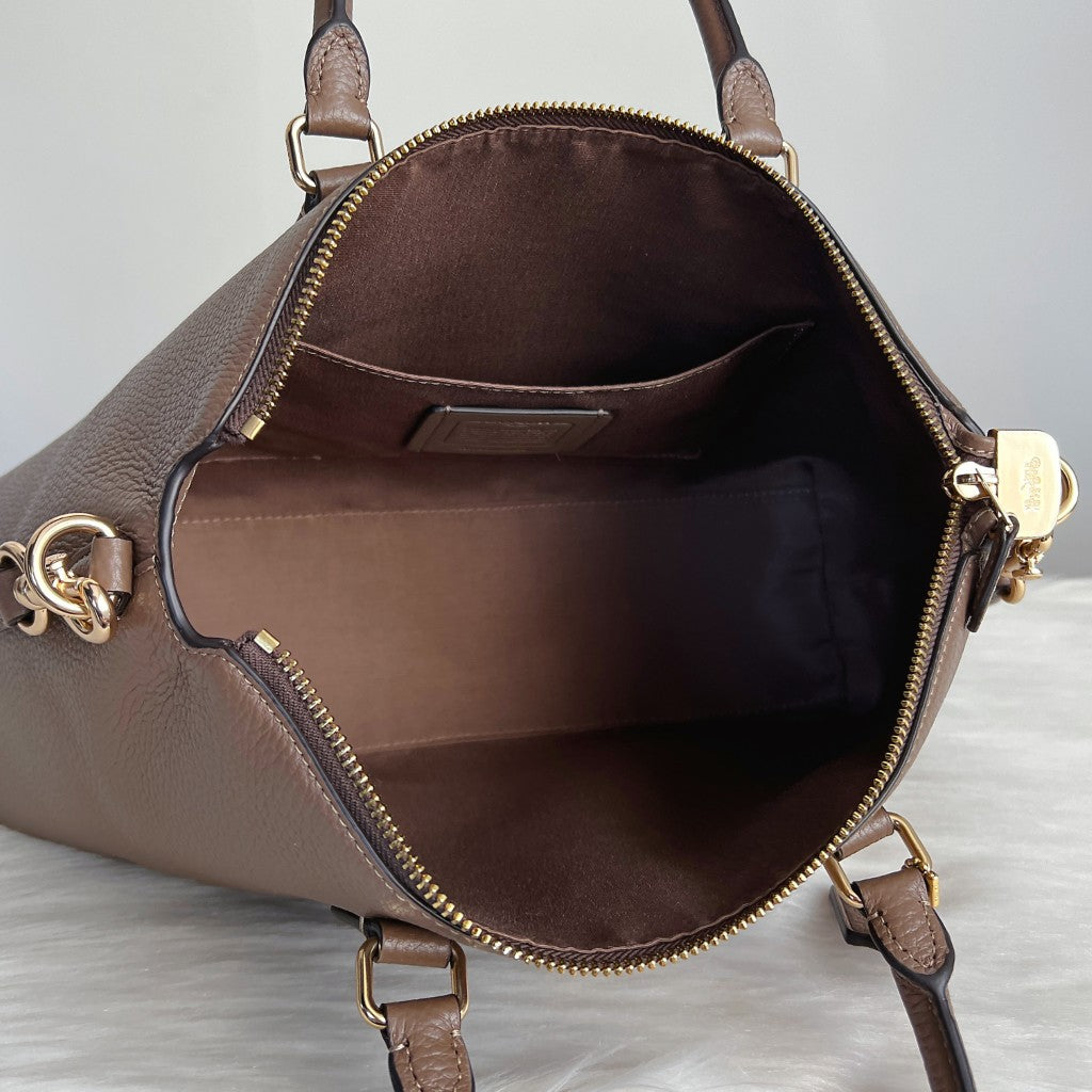 Coach Mocha Leather Front Logo Career 2 Way Shoulder Bag Like New