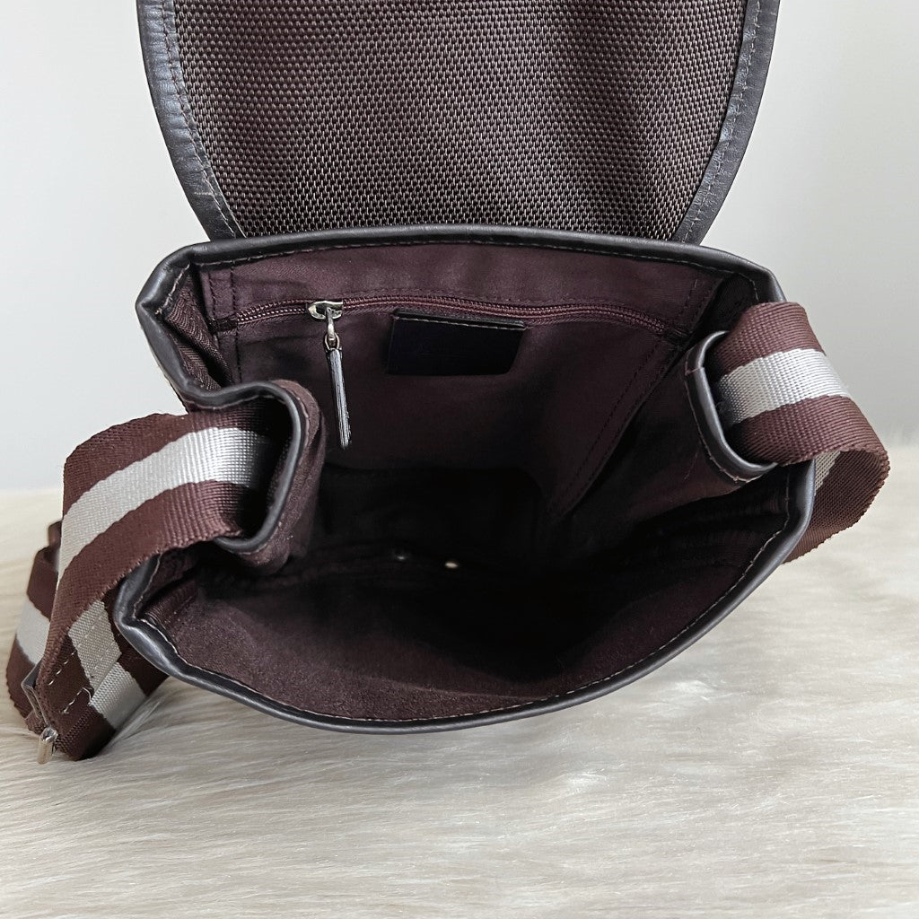 Bally Chocolate Leather Stripe Strap Camera Unisex Crossbody Shoulder Bag Excellent