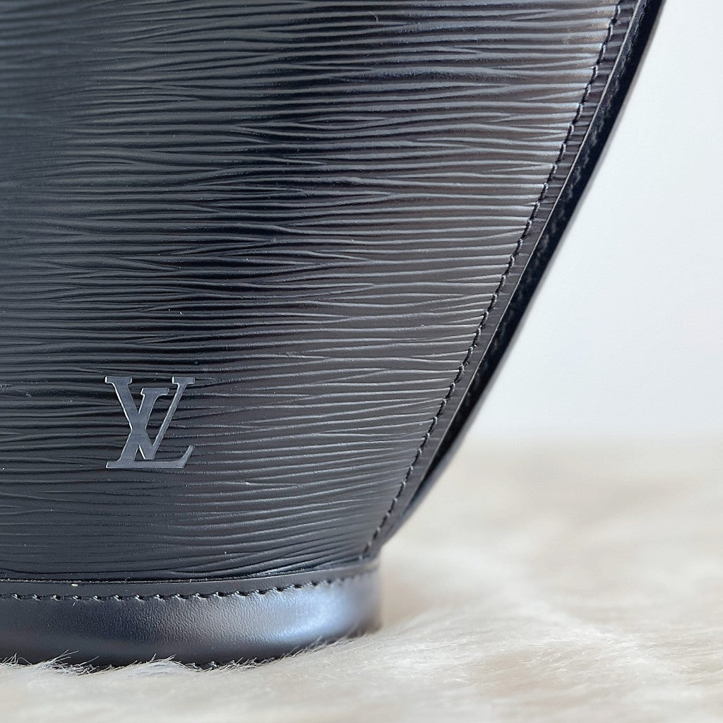 Louis Vuitton Black Epi Leather Saint Jacques Noir Bag Excellent