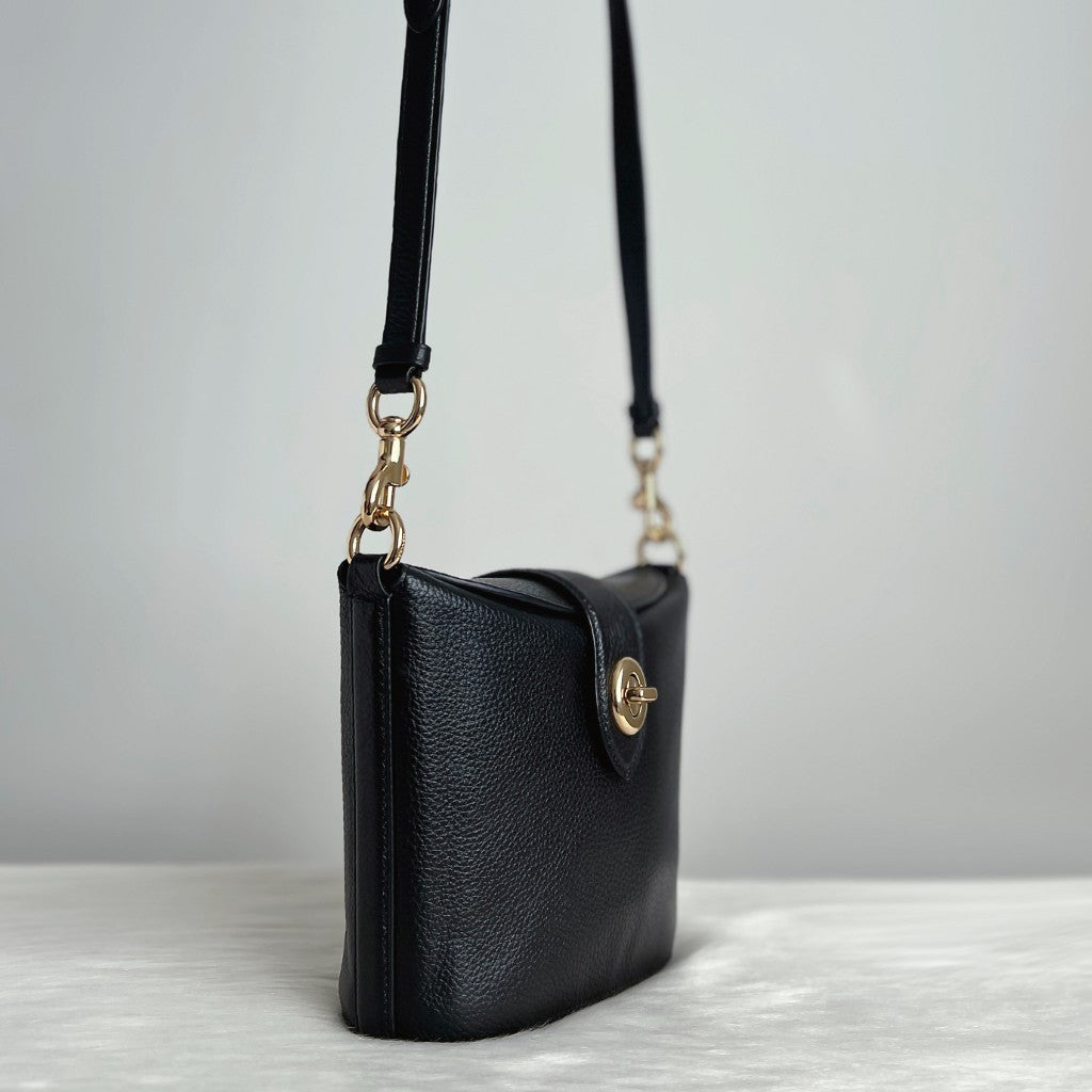 Coach Black Leather Trun Lock Buckle Crossbody Shoulder Bag Like New