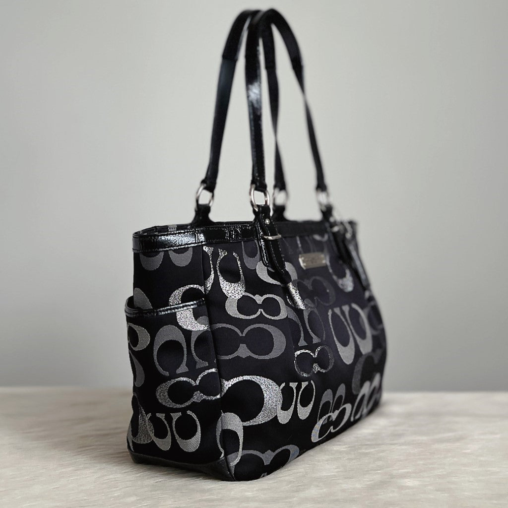 Coach Patent Black Leather Monogram Side Pocket Shoulder Bag Excellent