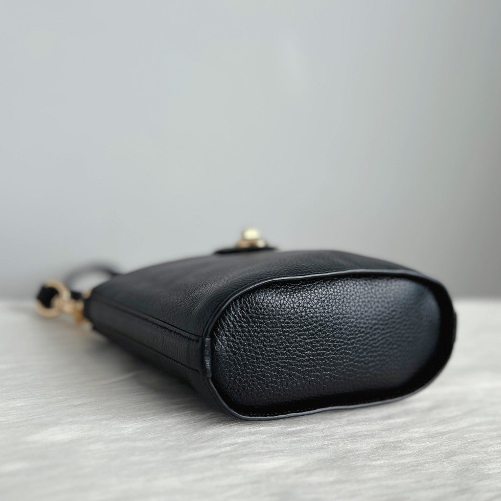 Coach Black Leather Trun Lock Buckle Crossbody Shoulder Bag Like New
