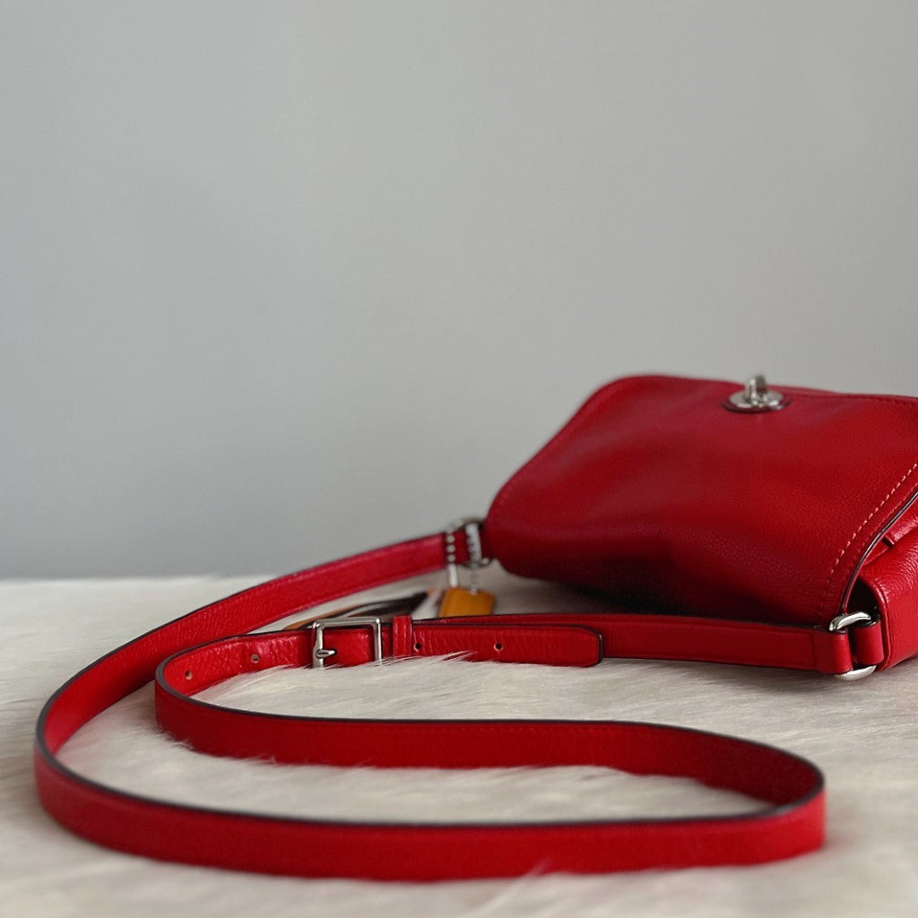 Coach Red Leather Turn Lock Flap Crossbody Shoulder Bag Excellent