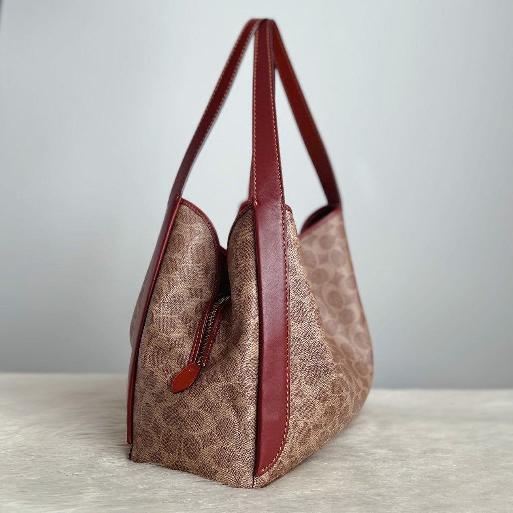 Coach Caramel Leather Monogram Triple Compartment Shoulder Bag Excellent