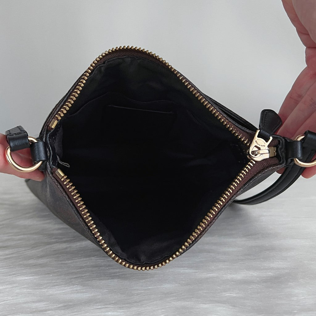 Coach Black Leather Monogram Front Logo Crossbody Shoulder Bag Like New