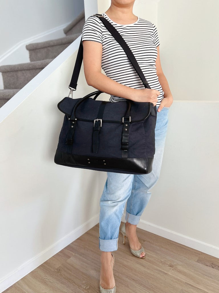 Burberry Black Leather Canvas Patchwork Buckle Detail Travel Bag Excellent