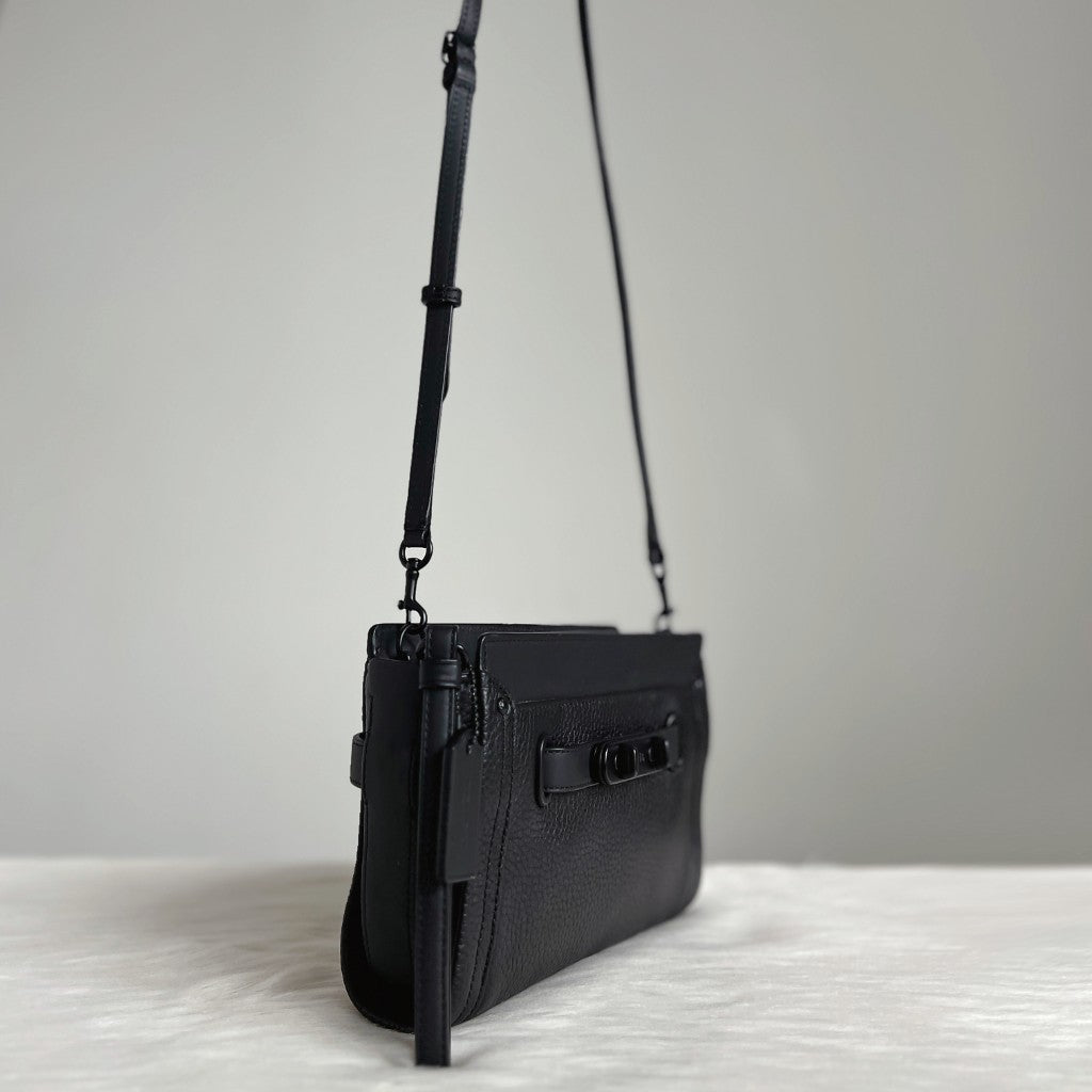 Coach Black Leather Double Turn Lock Crossbody Shoulder Bag Like New