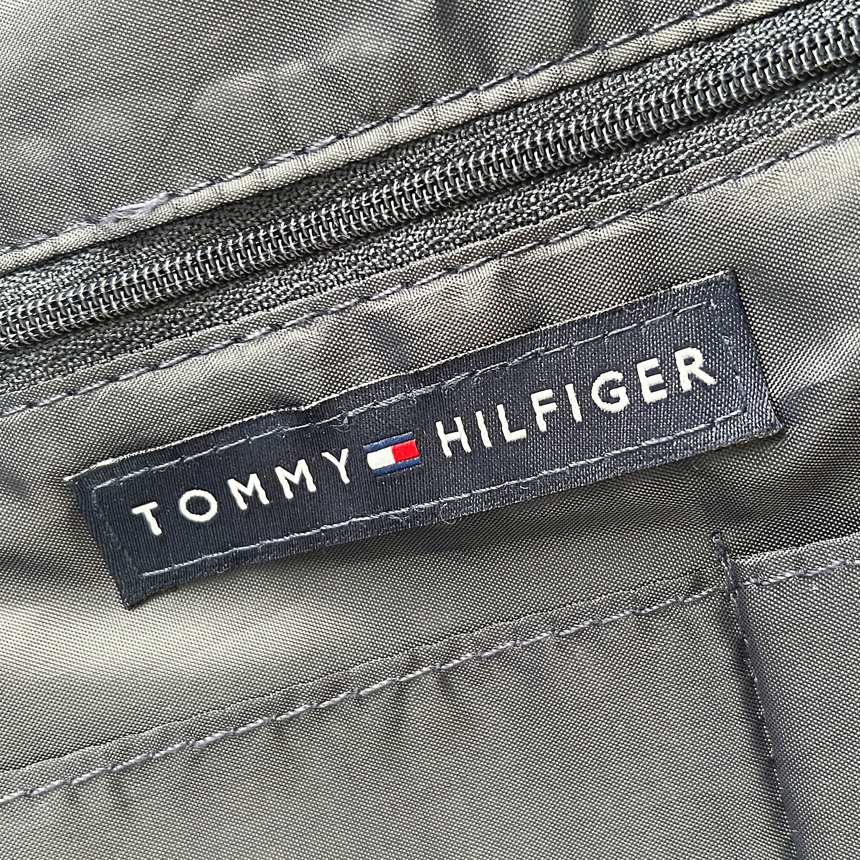 Tommy Hilfiger Patterned Canvas Keepall Large Travel Bag Excellent