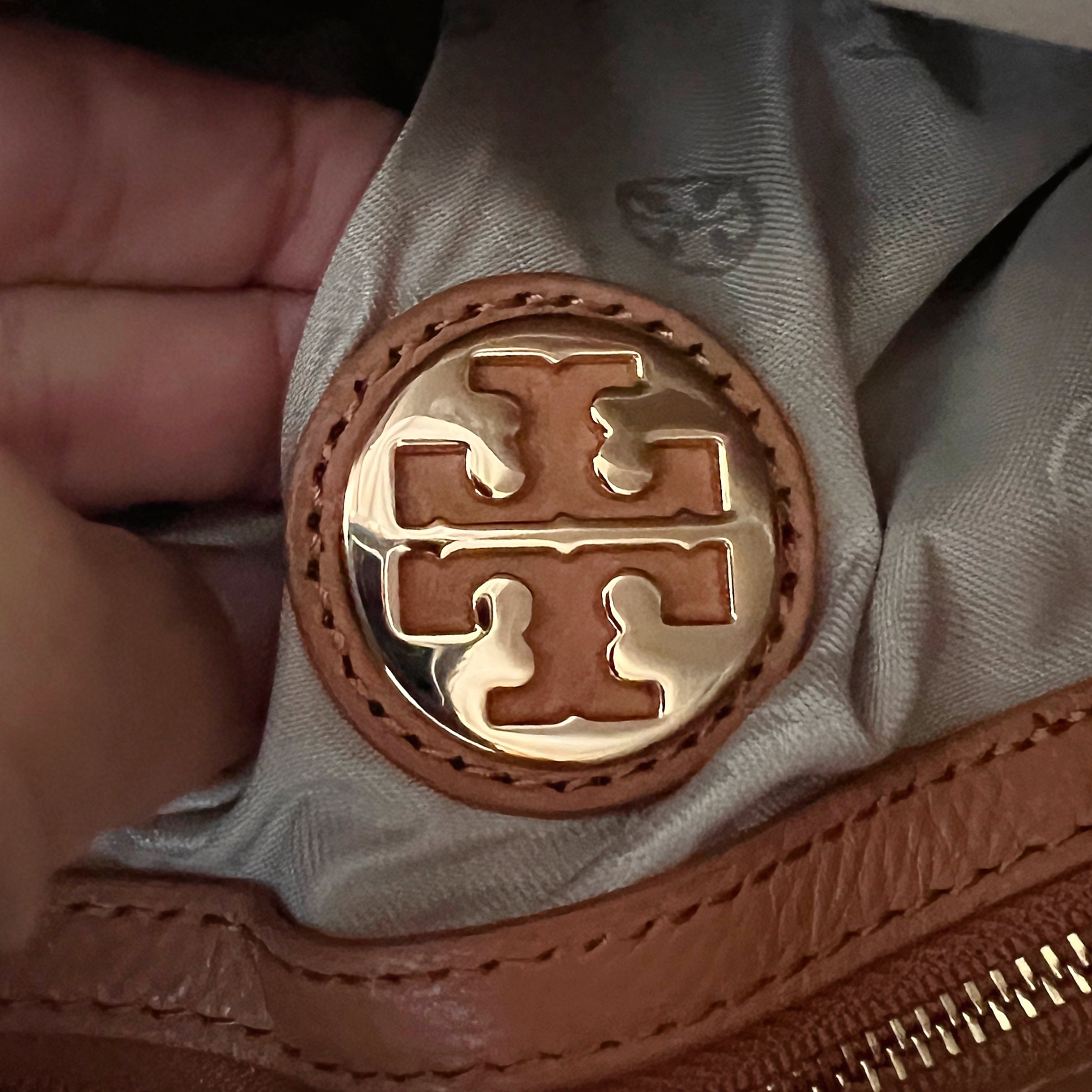 Tory Burch Caramel Leather Front Logo Crossbody Shoulder Bag Excellent