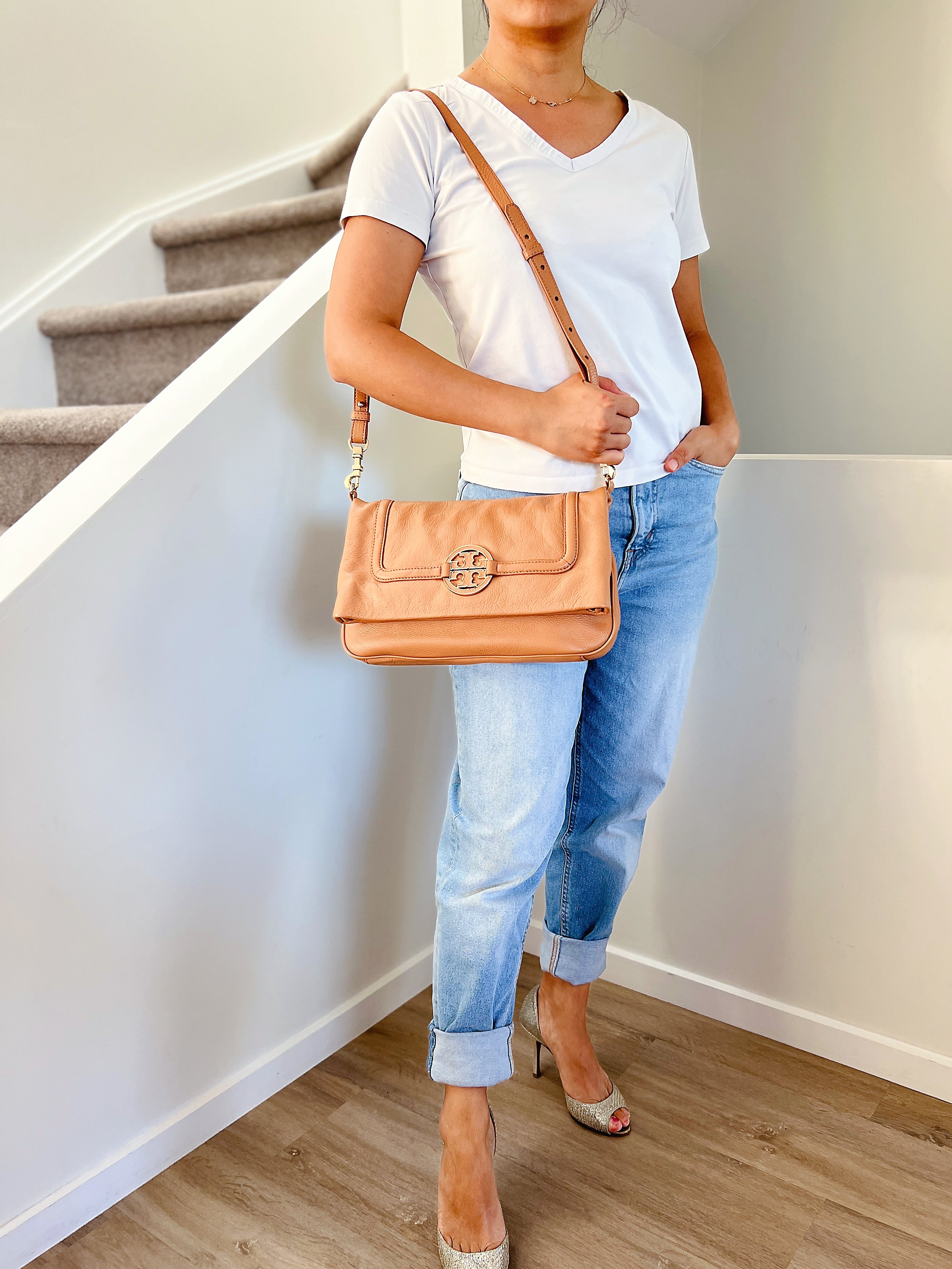 Tory Burch Caramel Leather Front Logo Crossbody Shoulder Bag Excellent