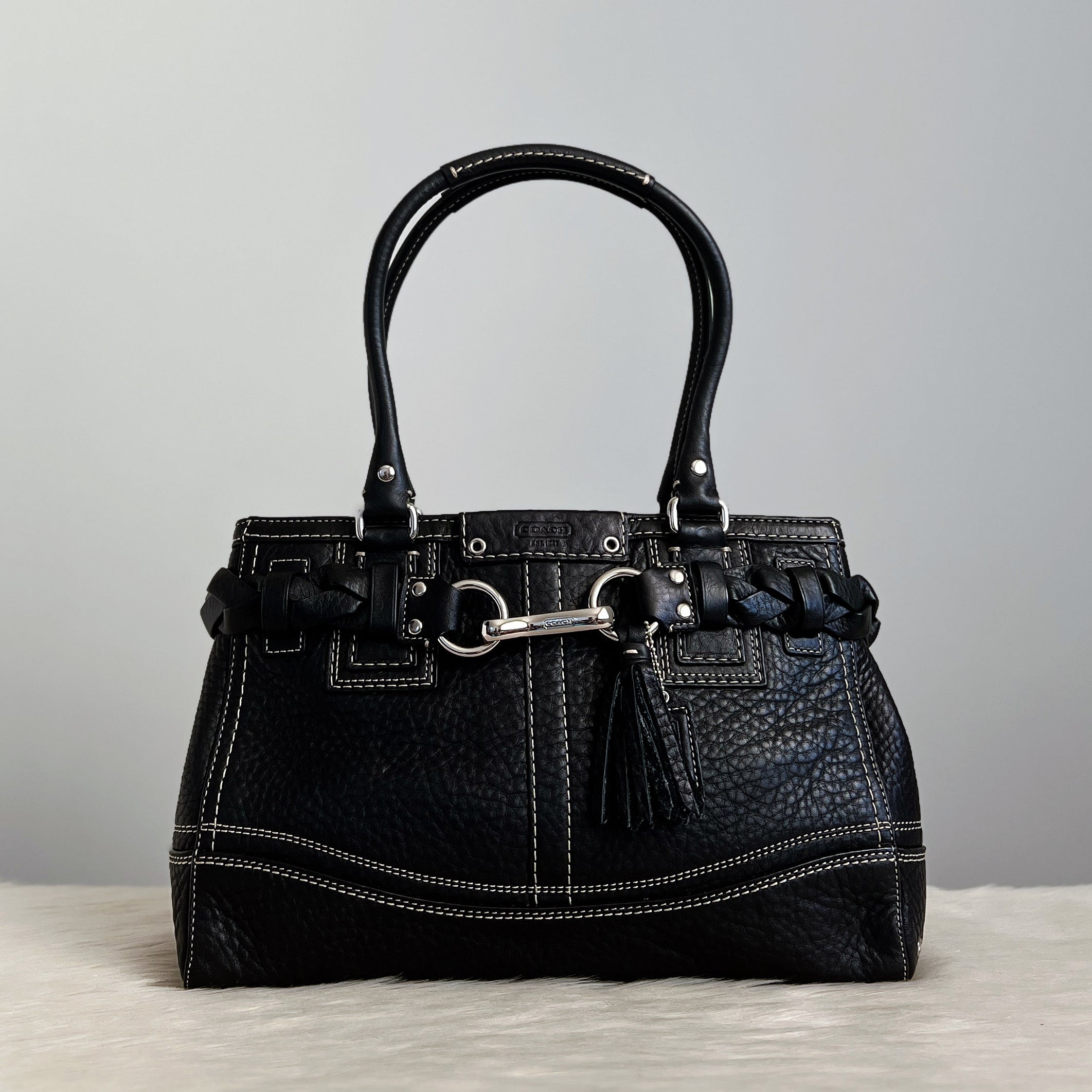 Coach Black Leather Buckle Details Shoulder Bag