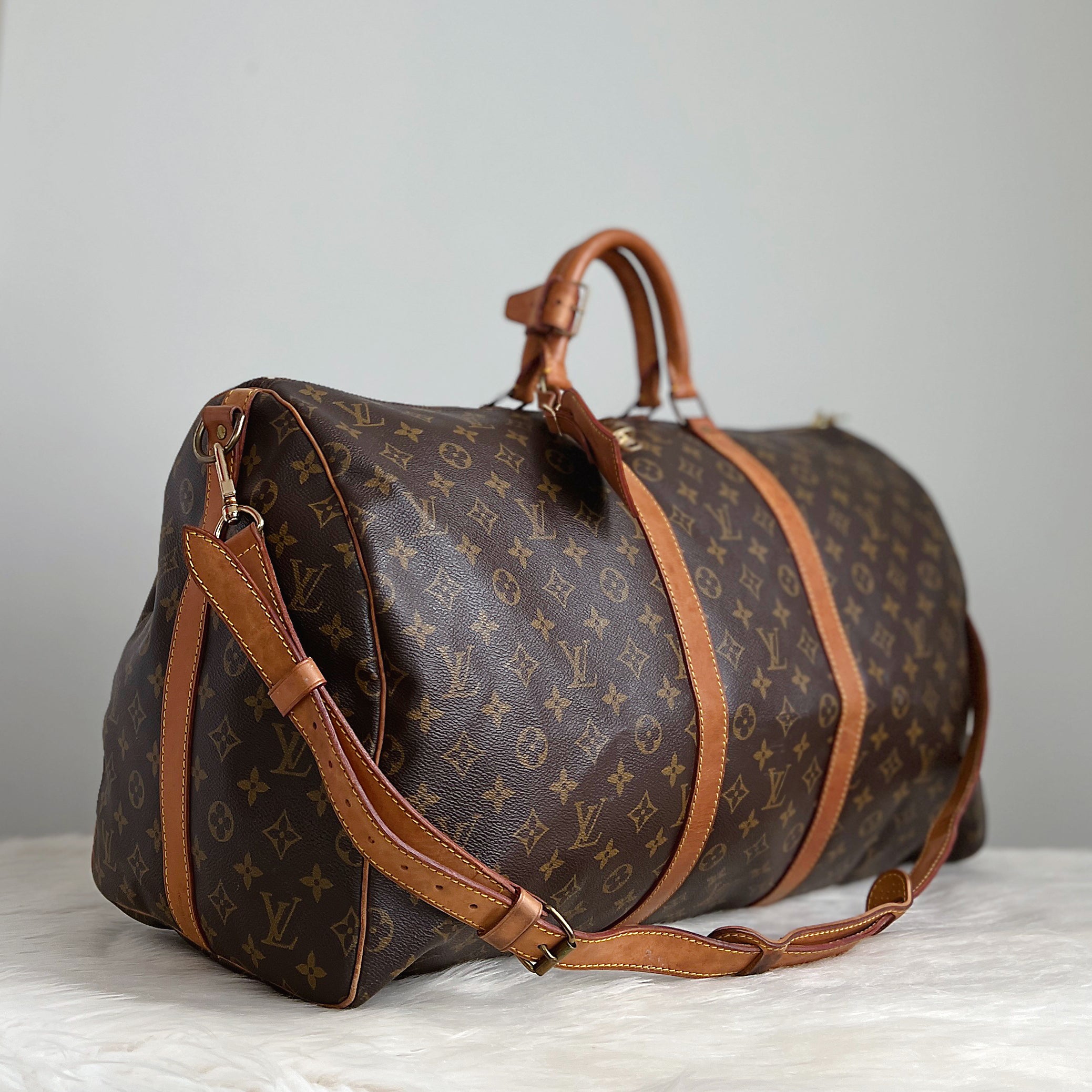 Louis Vuitton Signature Monogram Bandouliere Keepall 55 Travel Bag Full Set