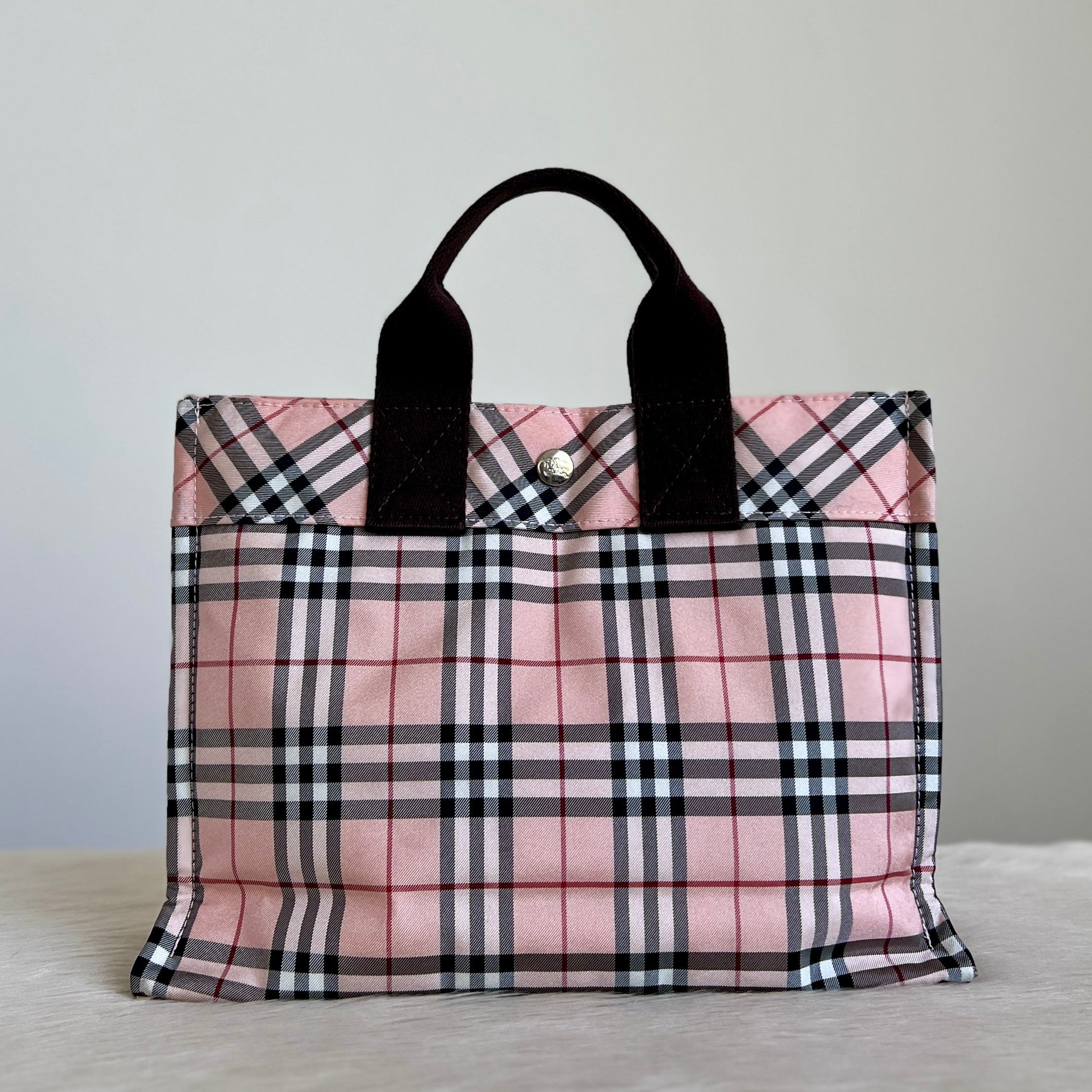 Burberry signature tote online