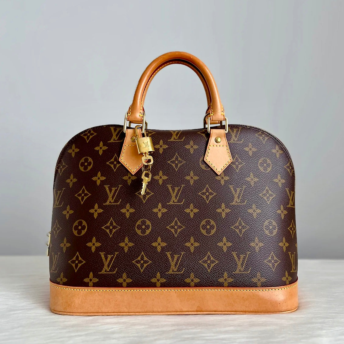 Louis Vuitton Signature Monogram Alma Tote + Lock & Key Excellent