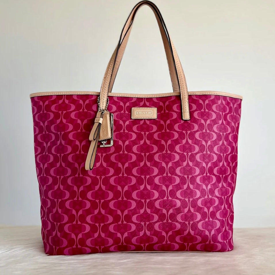 Coach Beige Leather Monogram Carryall Large Shoulder Bag Excellent