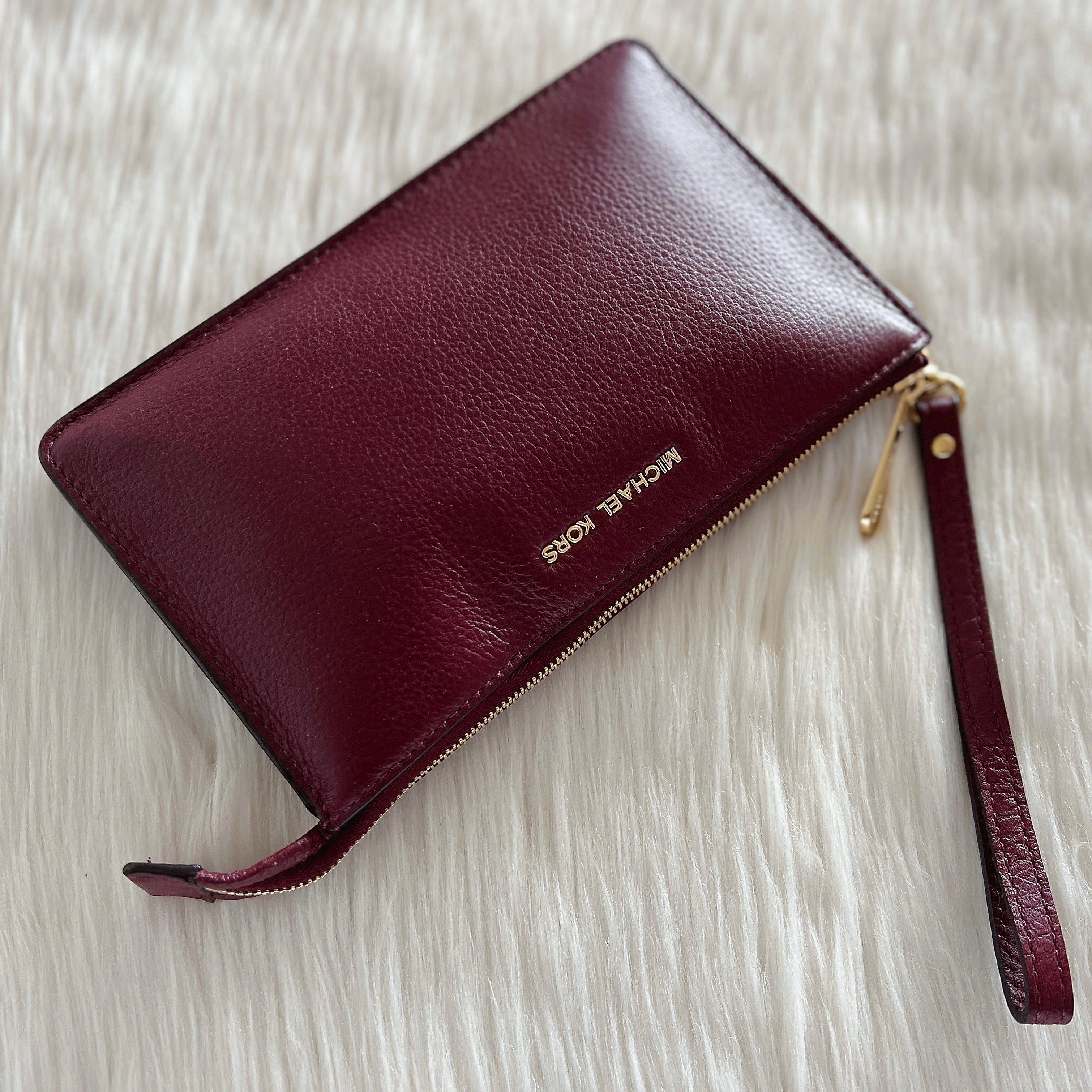 Michael Kors Maroon Leather Front Logo Clutch Wallet Excellent