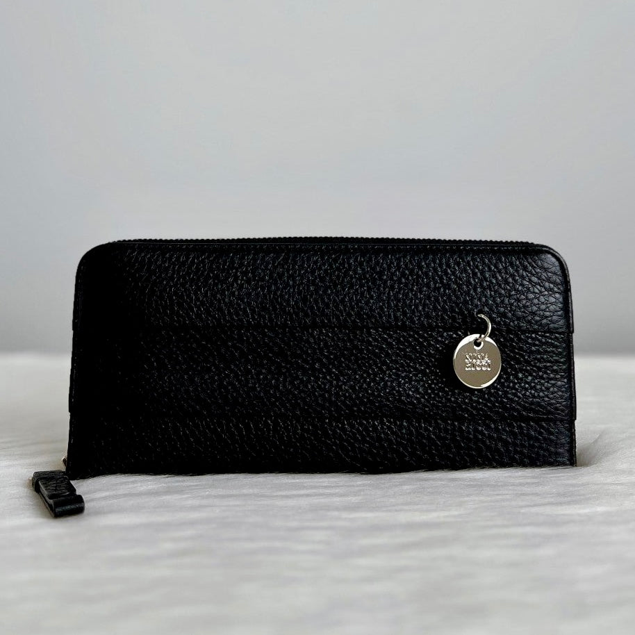 Nina Ricci Black Leather Front Detail Zip Compartment Long Wallet Like New