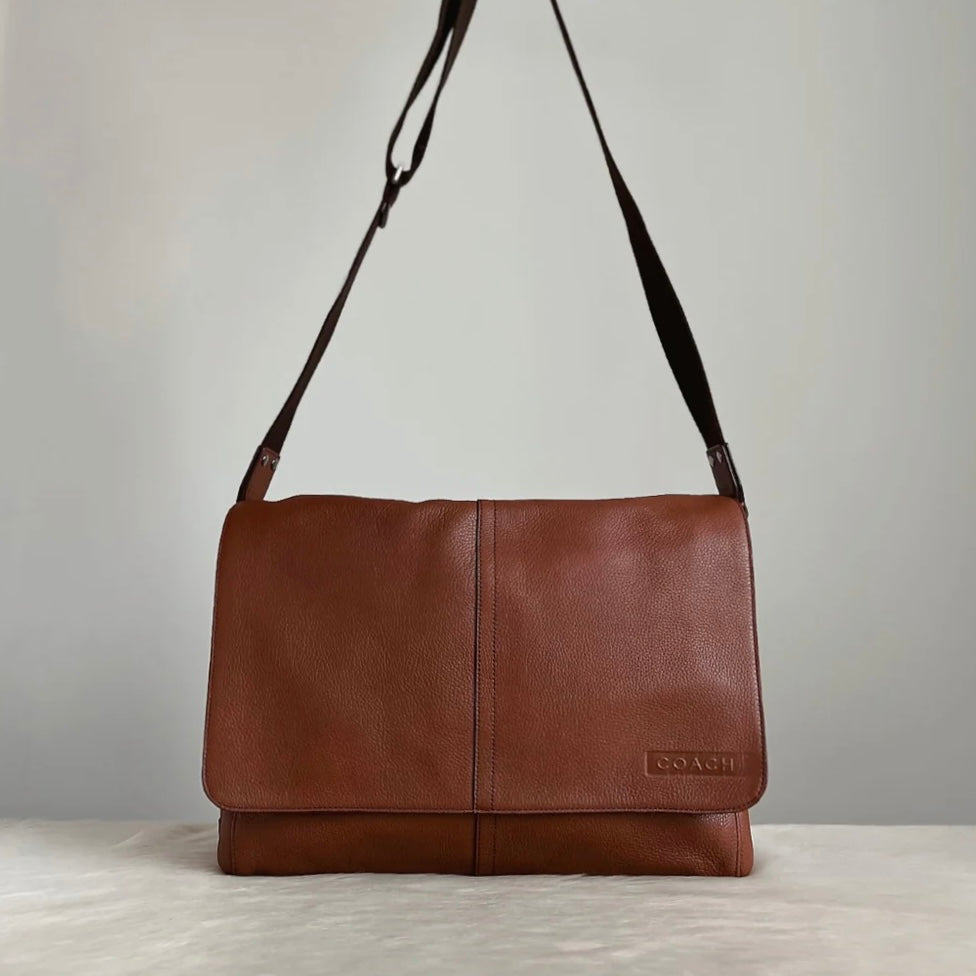 Coach Caramel Leather Large Business Unisex 2 Way Crossbody Bag Excellent