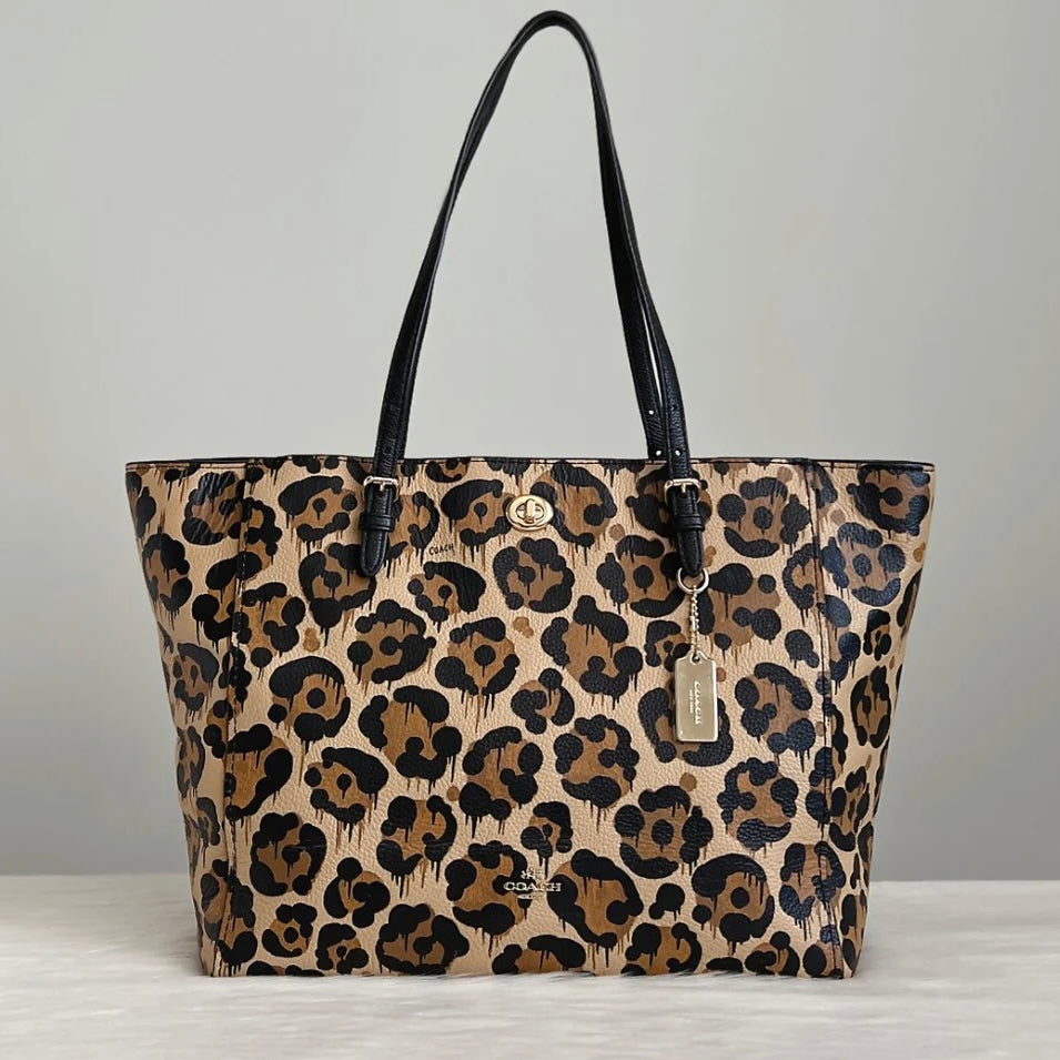 Coach Black Leather Leopard Pattern Double Compartment Shoulder Bag Excellent