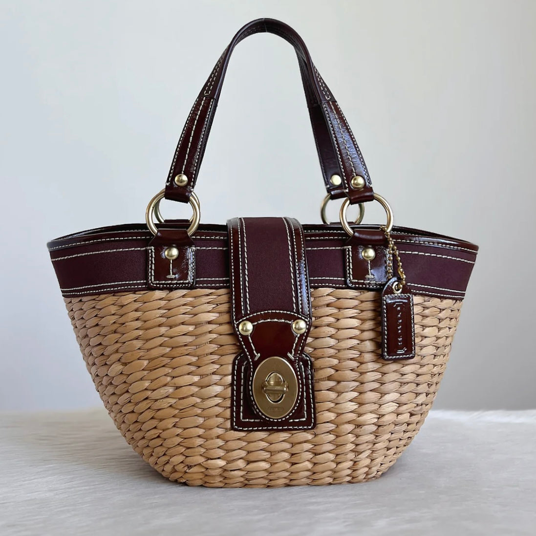 Coach Chocolate Leather Straw Basket Holiday Shoulder Bag Excellent