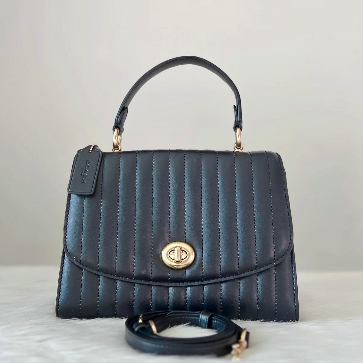 Coach Black Leather Triple Compartment Turn Lock 2 Way Shoulder Bag Like New