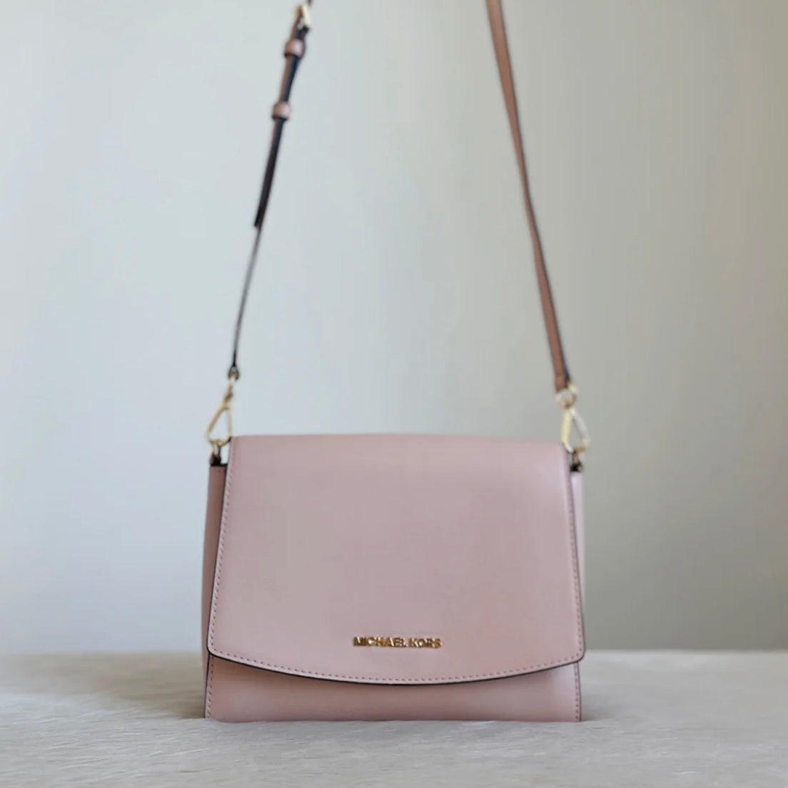 Michael Kors Pink Leather Front Logo Flap Crossbody Shoulder Bag Excellent