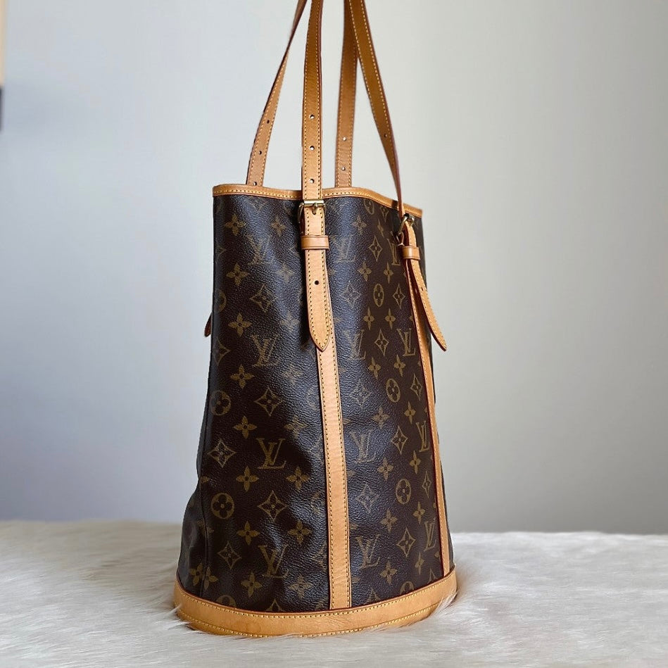 Louis Vuitton Signature Monogram Bucket GM Shoulder Bag