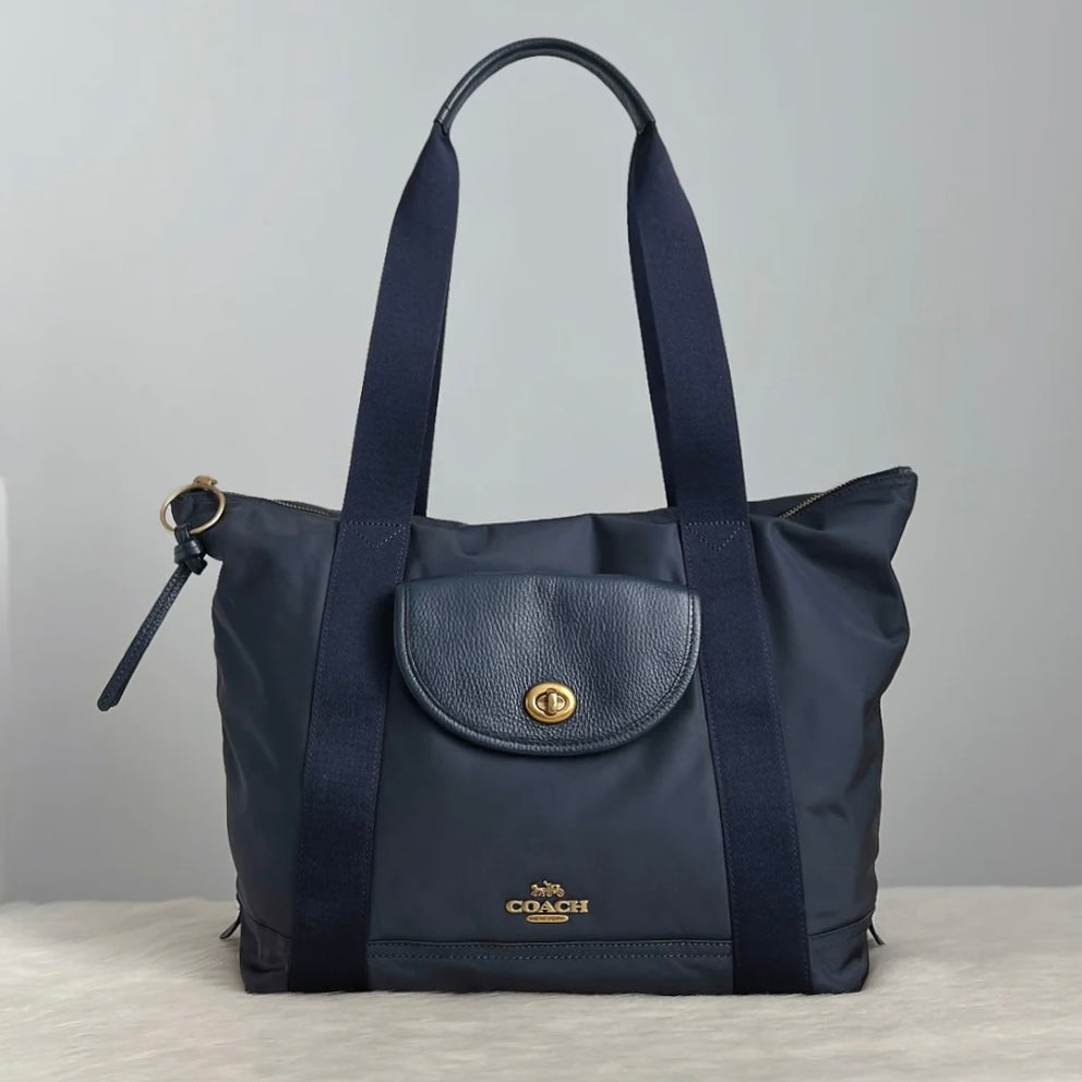 Coach Navy Leather Turn Lock Flap Patchwork Carryall Shoulder Bag Excellent