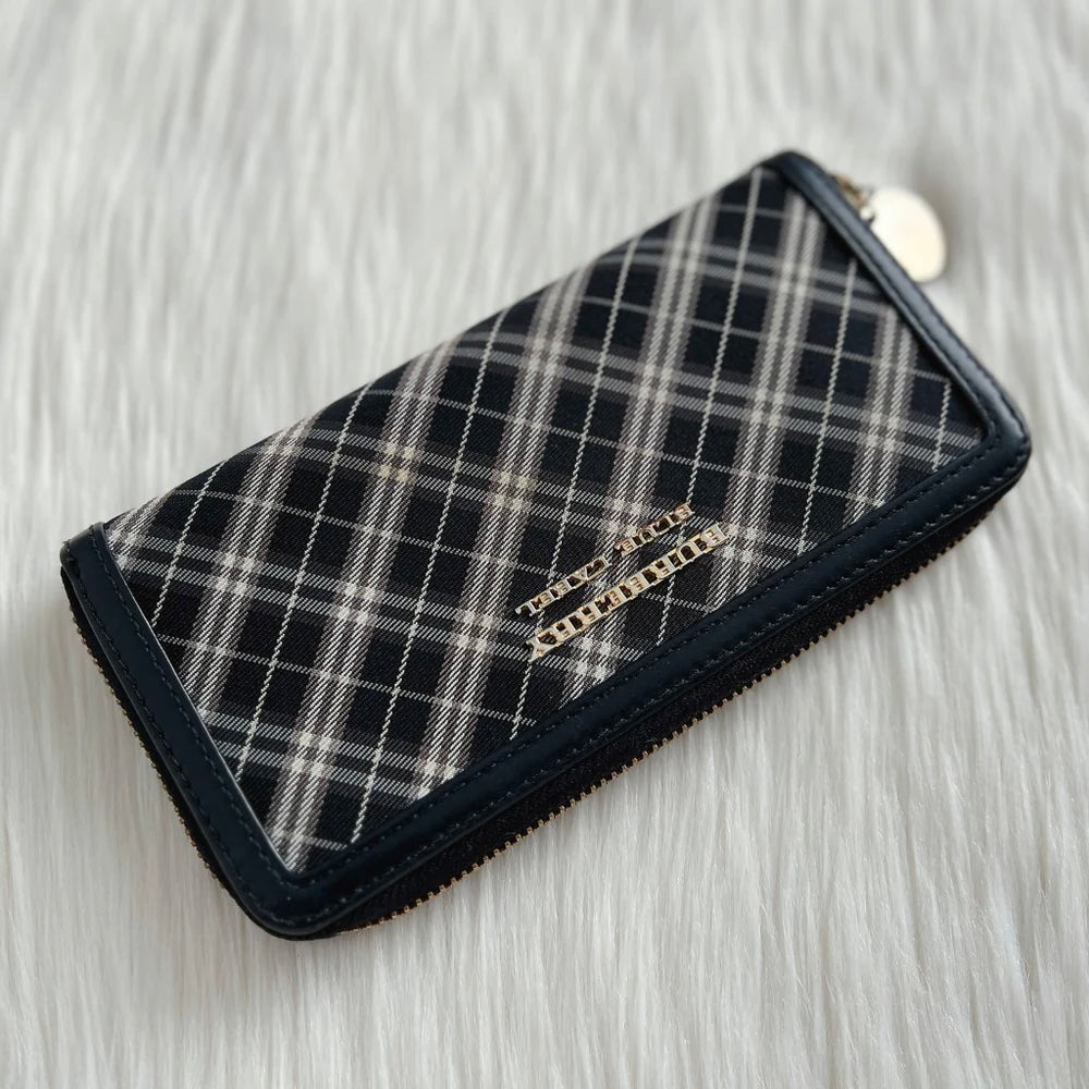 Burberry Black Leather Signature Pattern Classic Long Wallet Excellent