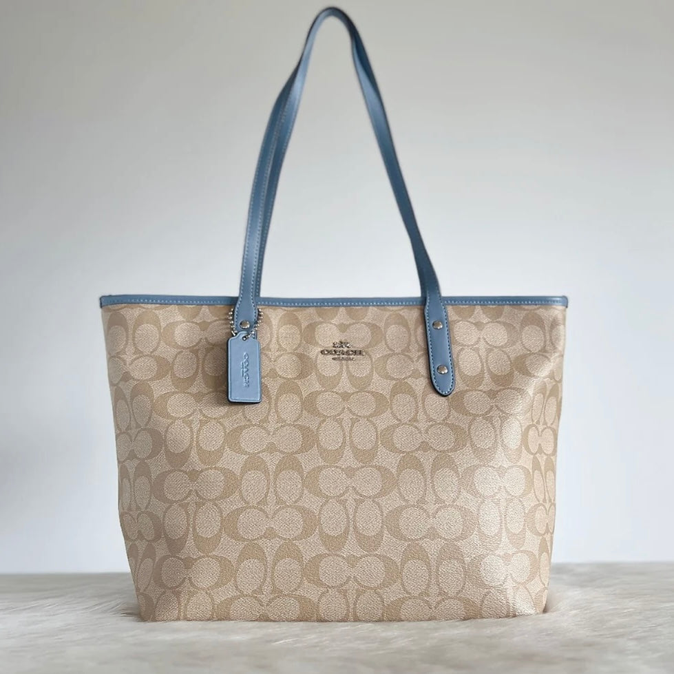 Coach Light Blue Leather Monogram Front Logo Carryall Shoulder Bag Like New