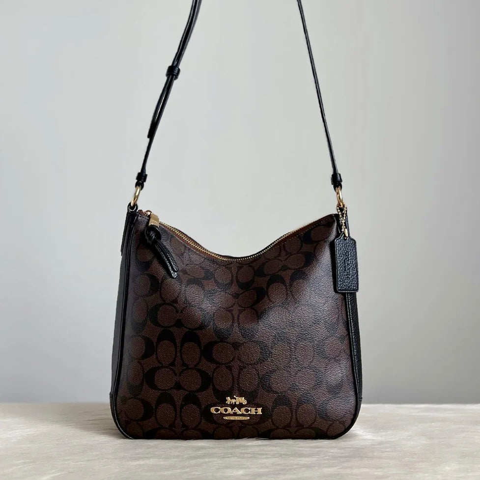 Coach Black Leather Monogram Front Logo Crossbody Shoulder Bag Like New