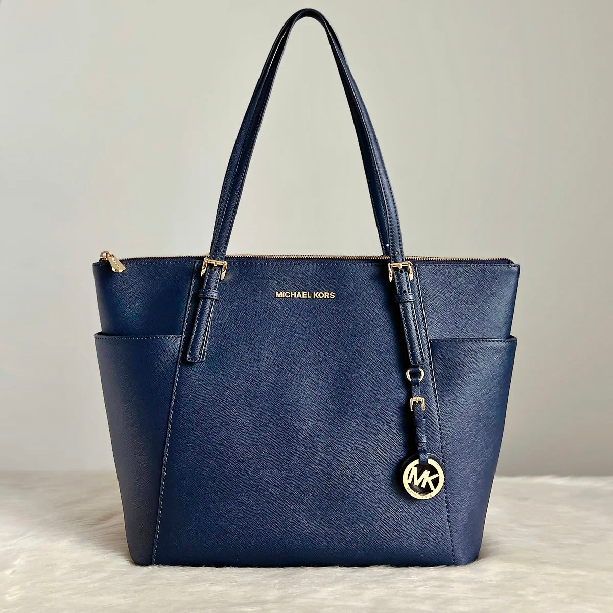 Michael Kors Navy Saffiano Leather Front Logo Carryall Shoulder Bag Excellent