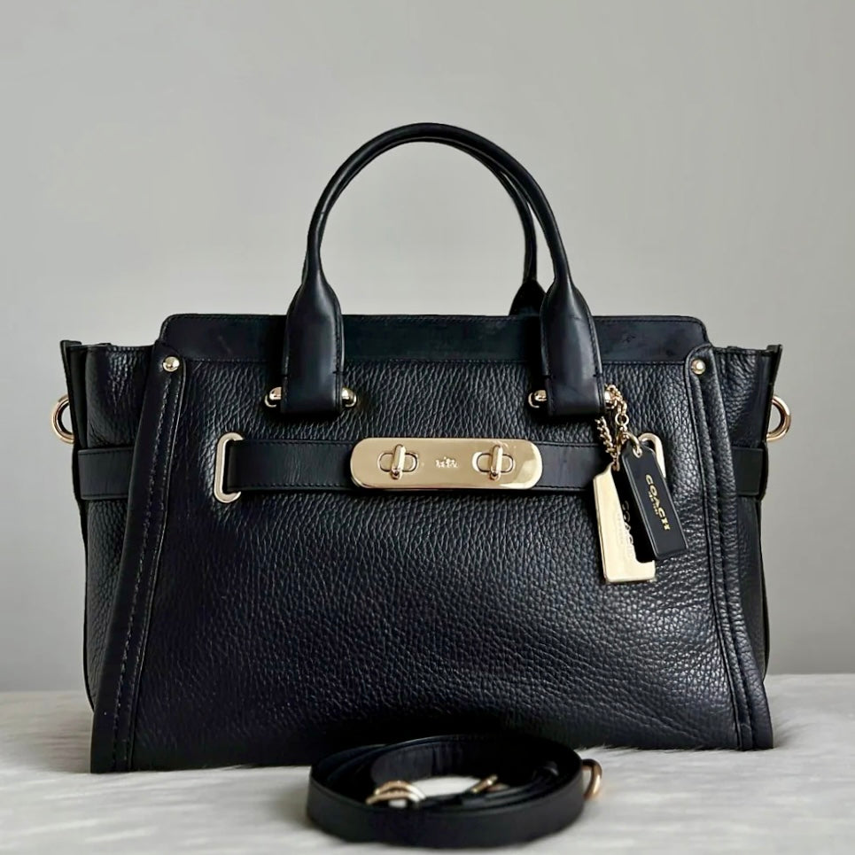 Coach Black Pebble Leather Double Turn Lock Detail 2 Way Shoulder Bag Like New