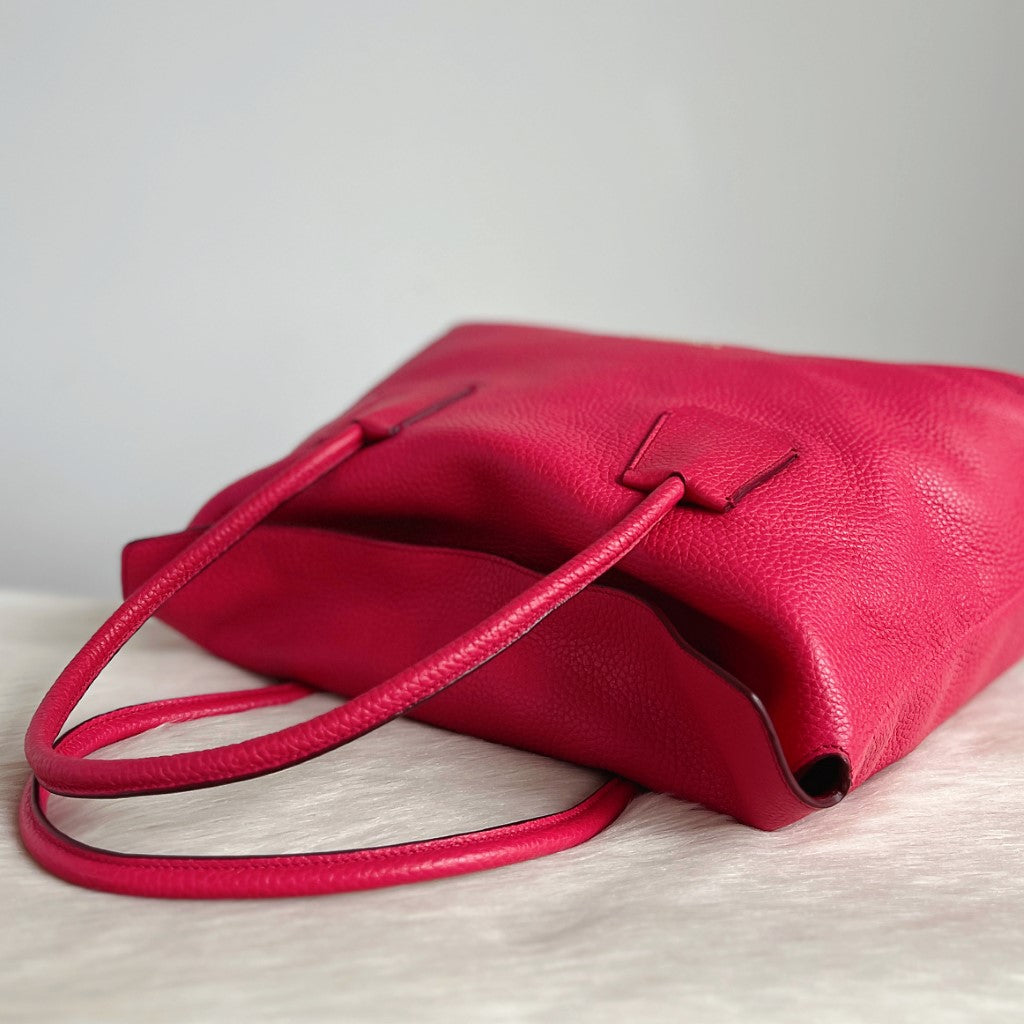 Burberry Fuchsia Leather Front Logo Shoulder Bag Excellent