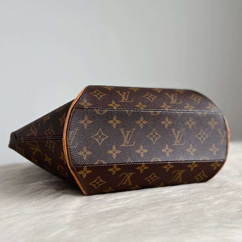 Louis Vuitton Iconic Monogram Ellipse MM Tote Bag