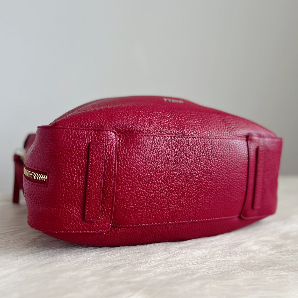 Furla Red Leather Slouchy Side Zip Detail 2 Way Shoulder Bag Like New