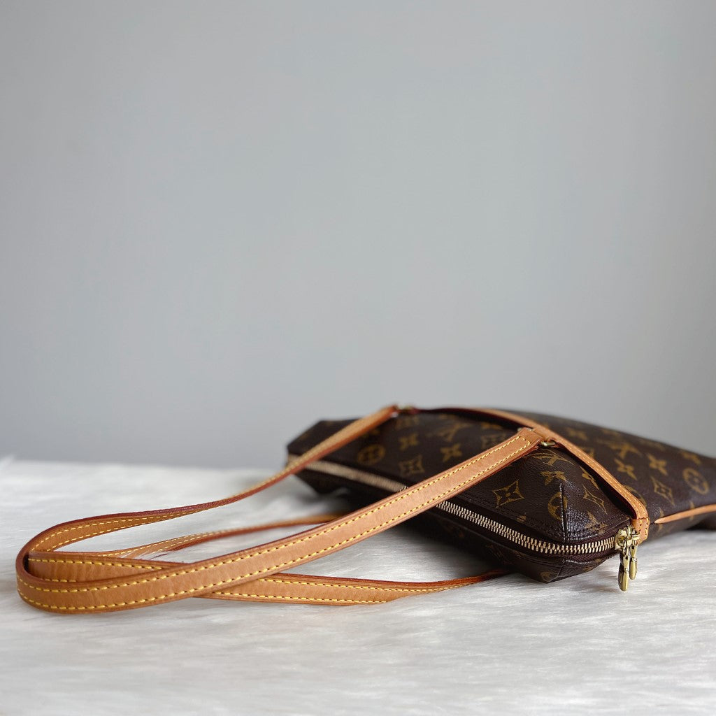 Louis Vuitton Signature Monogram Coussin GM Shoulder Bag